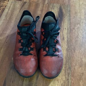 X Tango 17.3 TF J youth turf soccer shoes